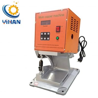 Máquina de prensado de juntas de cobre de 370*350*470mm con eficiencia de trabajo de 2000 veces/hora