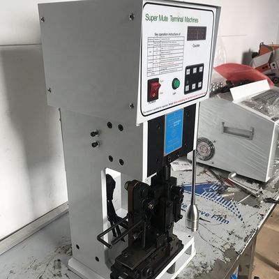 Máquina de encrucijado de terminales ultra silenciosa con trazo de 30/40 mm y rango de alambre 0,1-2,5 mm2