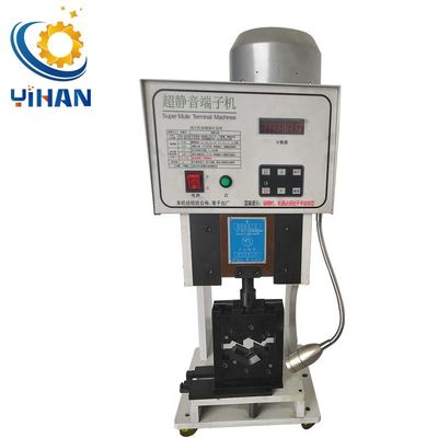 Máquina semiautomática de trituración de terminales de alambre preinsulados de 60 kg para terminales tubulares