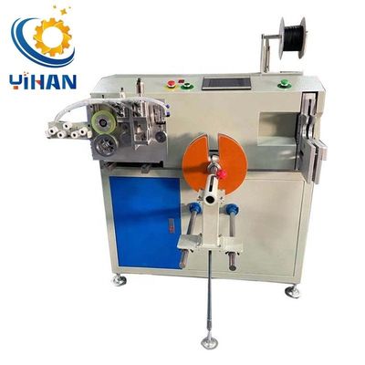 Máquina de ensamblaje con medición de longitud de alta precisión.