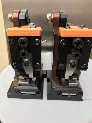 Aplicador de banderas de encrucijado de 40 mm para la máquina automática de terminales JST